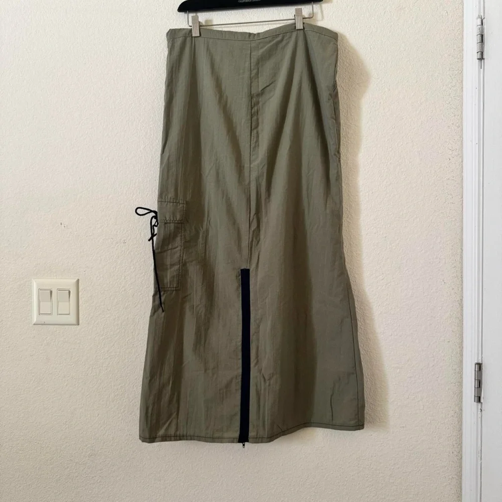 [ SOLD ] - Picture 4 of 7